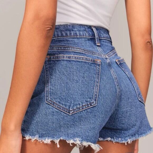Abercrombie & Fitch Curve Love High Rise Mom Short Distressed Denim Size 25/0 - Picture 2 of 9
